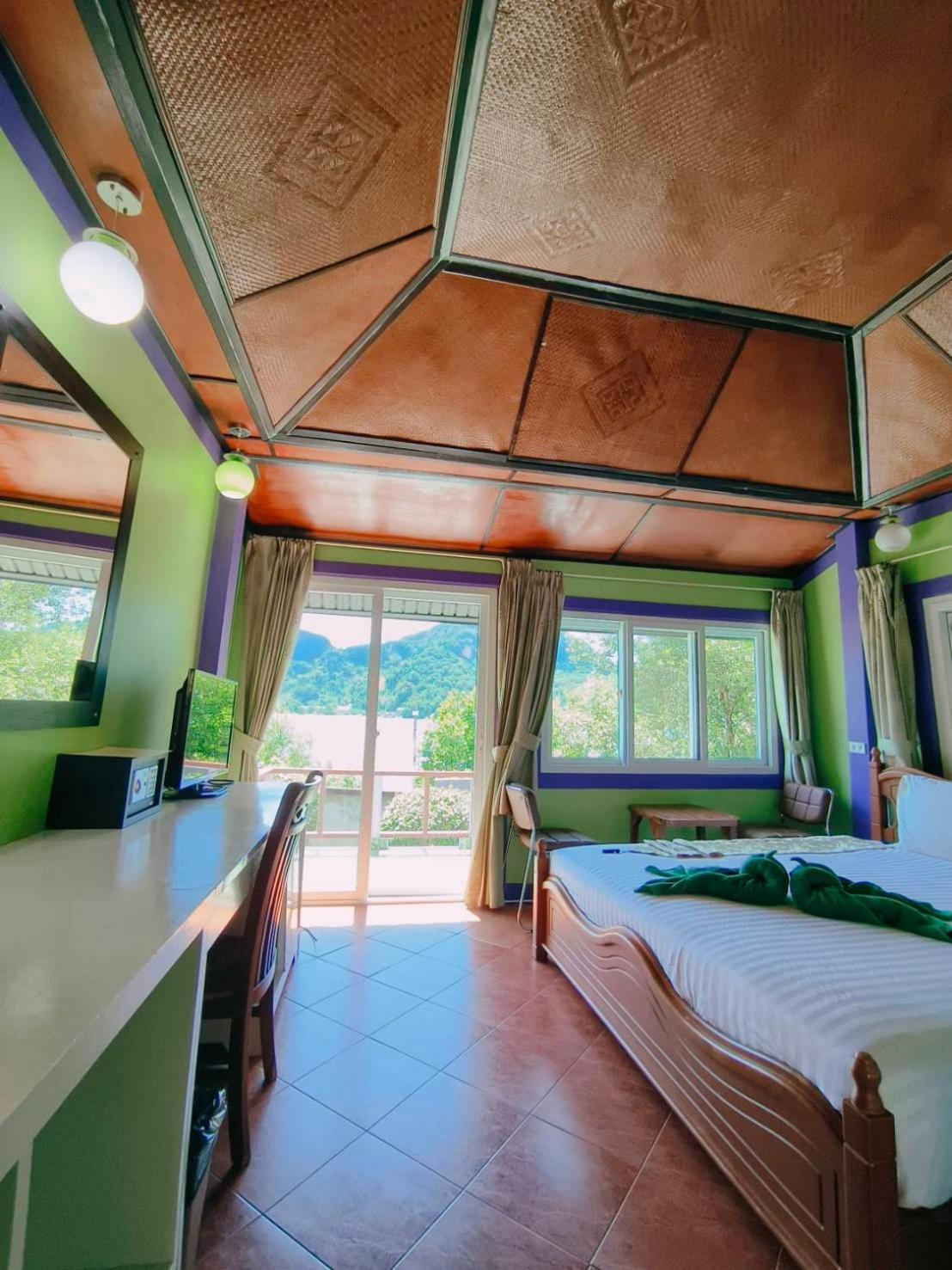 Phi Phi View Point Resort Экстерьер фото